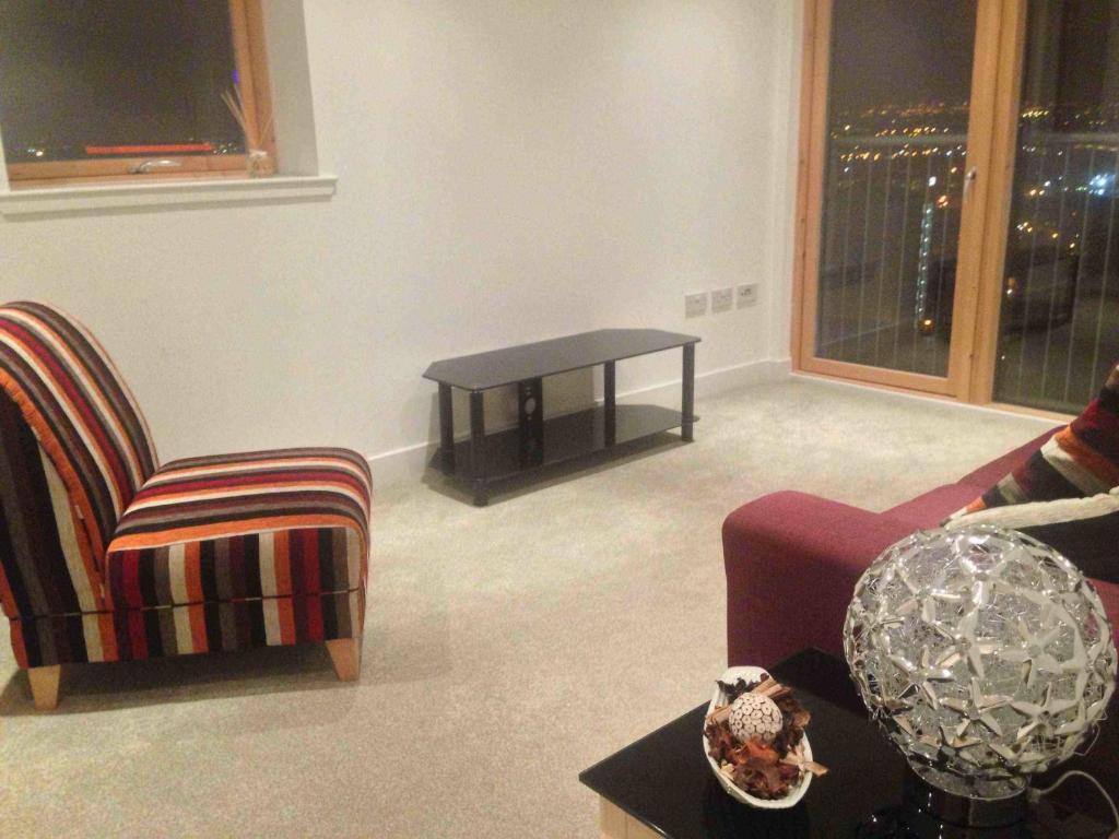 Suite 16 Glasgow Room photo